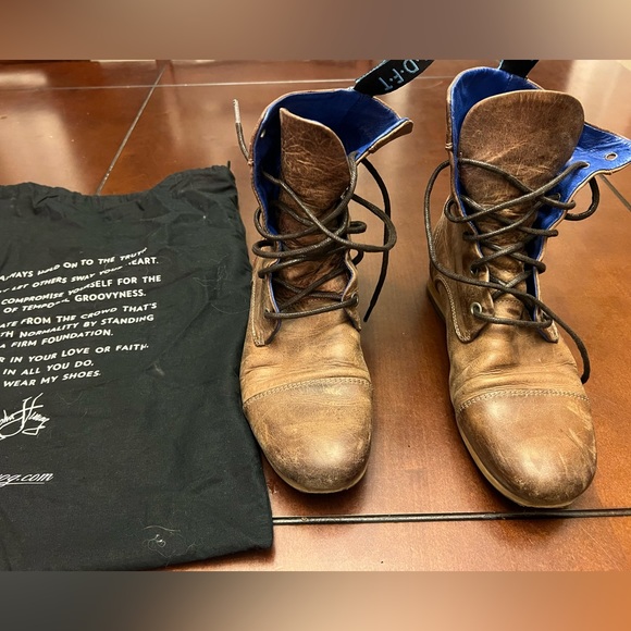 John Fluevog discontinued BBC Boots - Picture 1 of 8